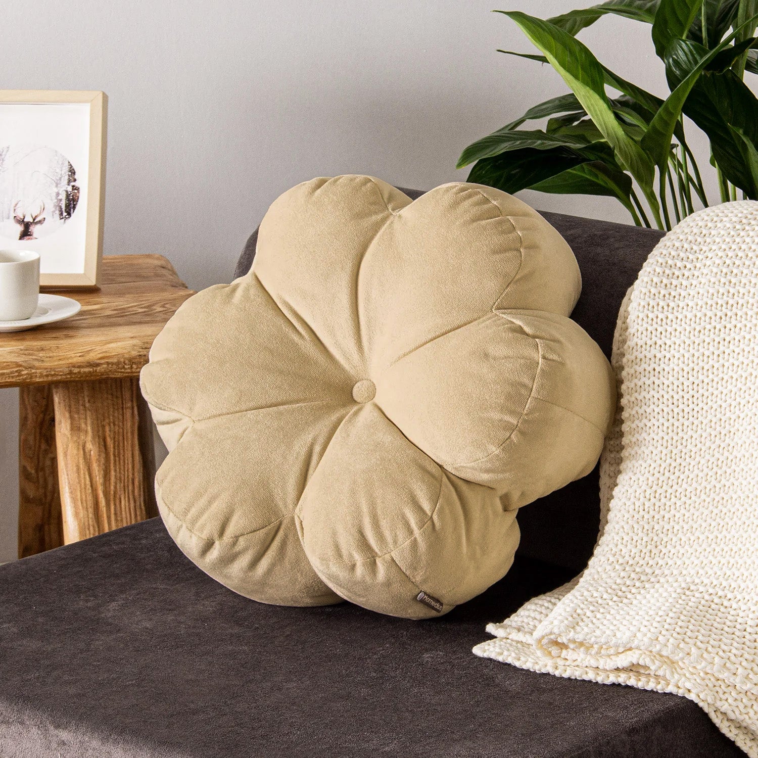 Dekoratif Kadife Papatya Kırlent Minder - Bej